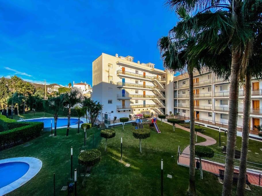 Escapada Familiar En Torrox Costa A 100M De La Playa, Vistas Al Mar Y Parking Gratis Daire Dış mekan fotoğraf